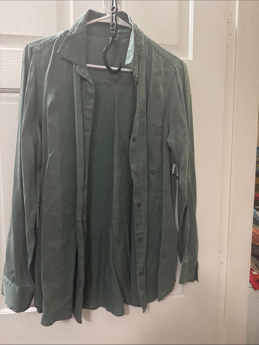 Women’s Olive Green Lightweight Button-Up